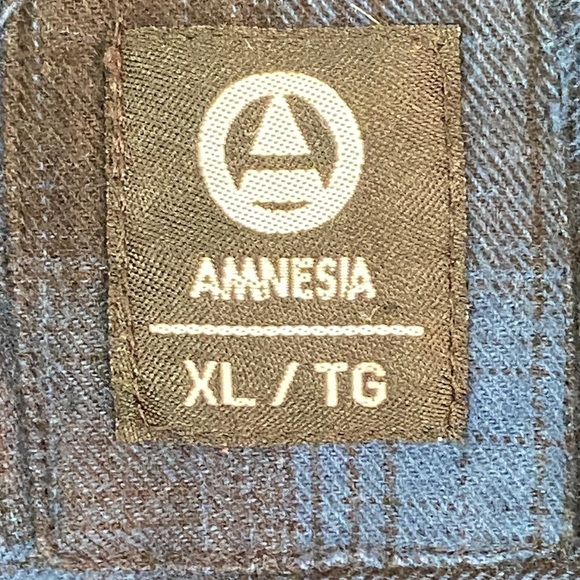 Amnesia Plaid Flannel Shirt Blue and Black Cotton - Picture 3 of 8